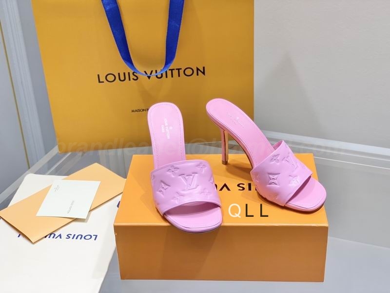 Louis Vuitton Women's Slippers 98